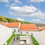 Guest Ready - Charming Retreat In 3*