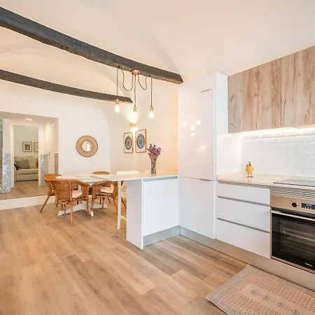 Maison d'hôtes Guest Ready - Charming Retreat In 3*